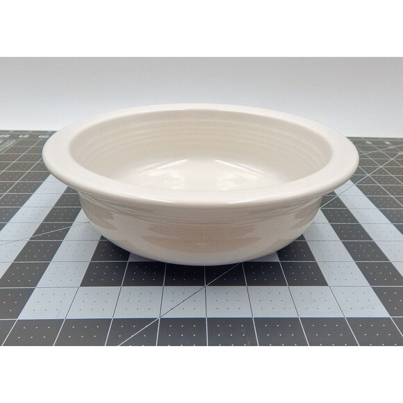 Fiesta White Nappy 8-1/2 Inch Bowl Vegetable Serving Fiestaware HLC USA - Picture 2 of 13